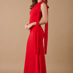 Vestido rojo largo asimétrico con detalle de pañuelo en el hombro, sofisticado y elegante para invitadas - Closet.bcn