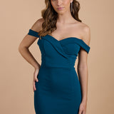 Vestido largo azul petróleo con escote bardot y abertura lateral, ideal para invitadas de boda y eventos elegantes - Closet.bcn