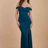 Vestido largo azul petróleo con escote bardot y abertura lateral, ideal para invitadas de boda y eventos elegantes - Closet.bcn