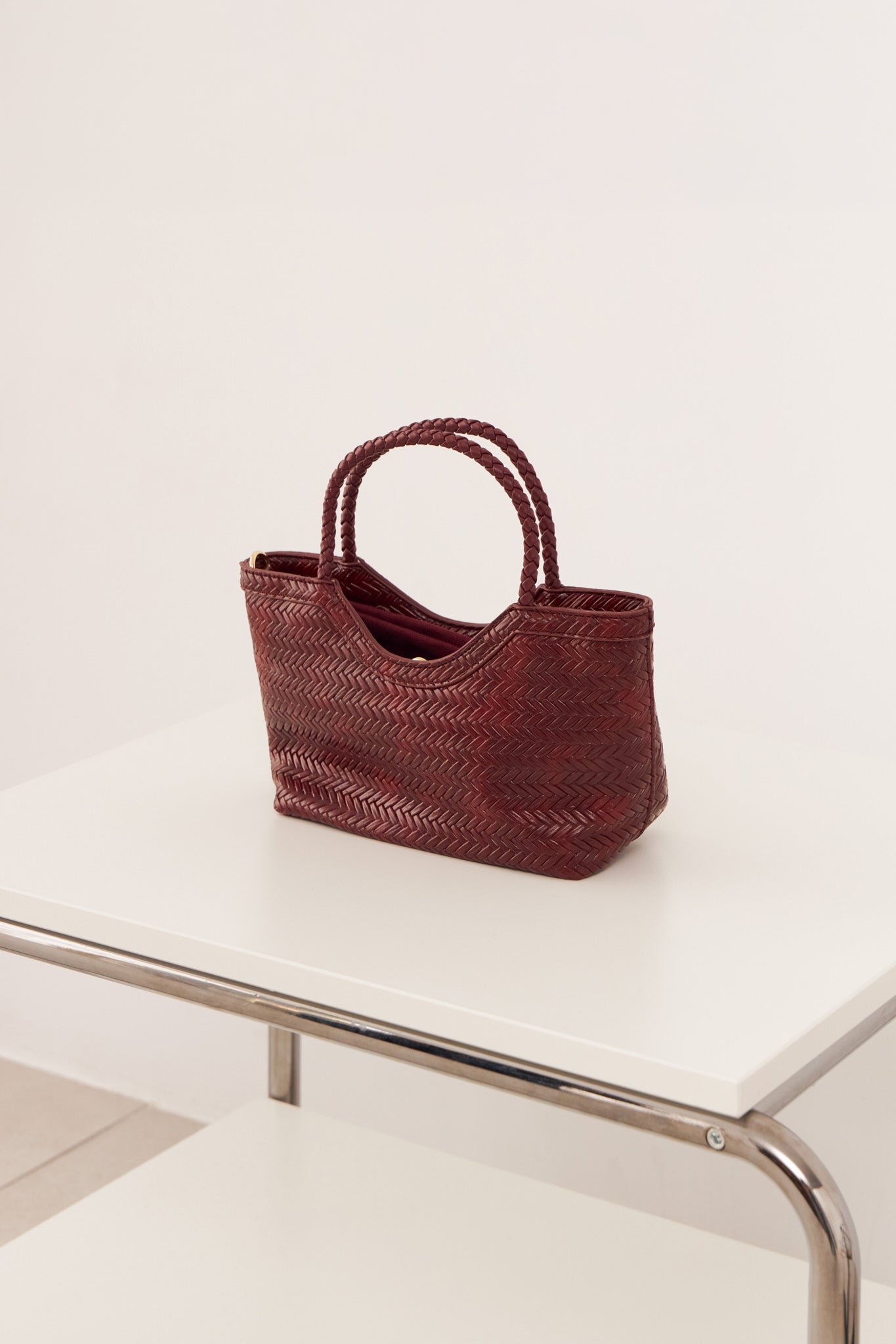 Bolso Espiga pequeño granate de closet BCN