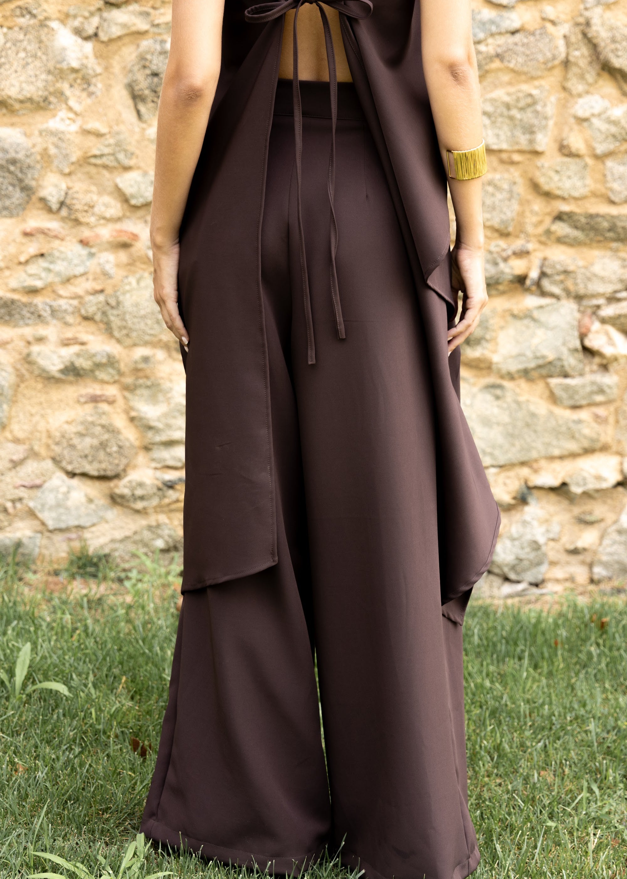 Pantalón Mara Marrón, pantalón de invitada de boda en tejido bielástico, otoño 2026 - vista 2