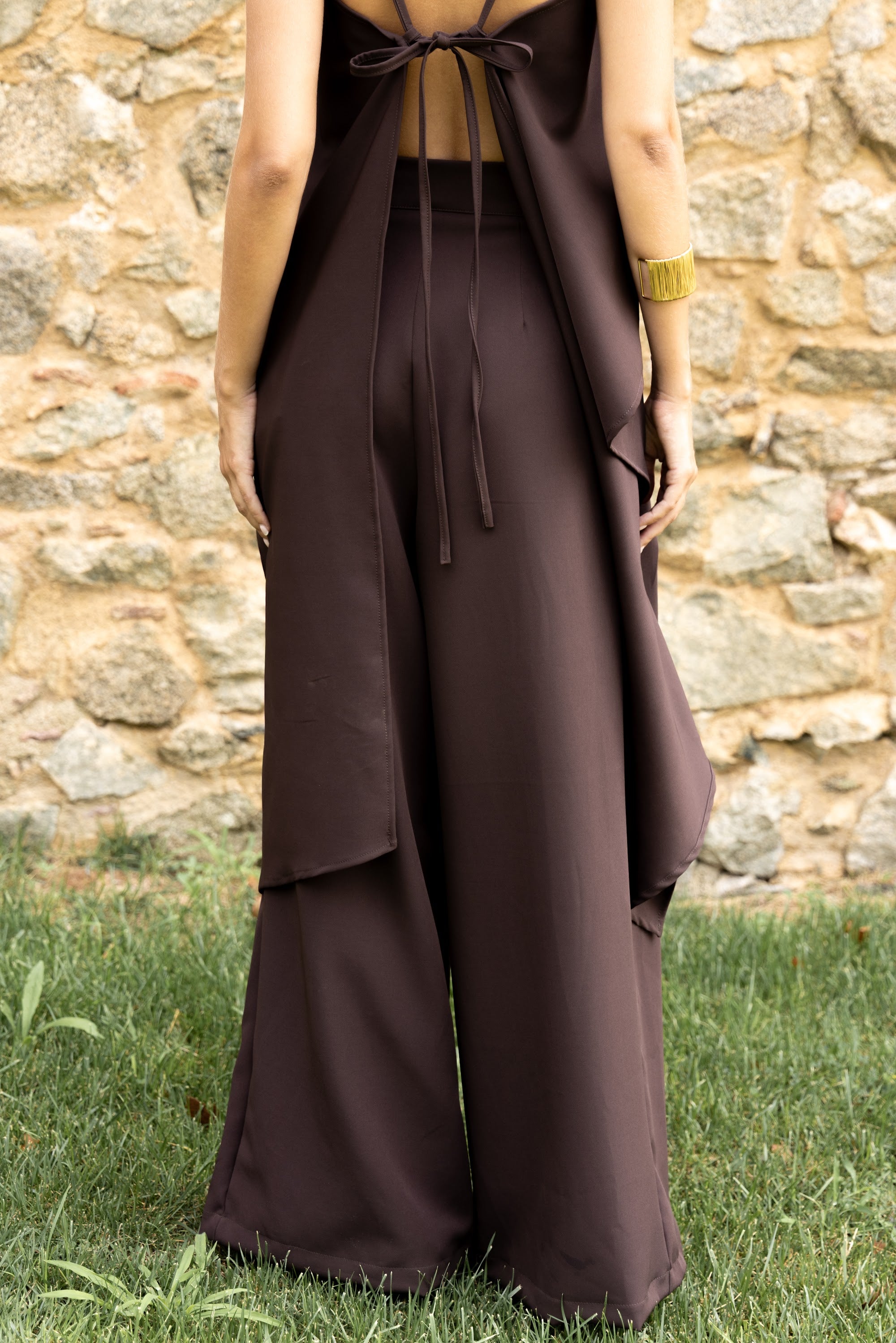 Pantalón Mara Marrón, pantalón de invitada de boda en tejido bielástico, otoño 2026 - vista 2