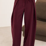 Pantalón Sora burdeos de punto para mujer, vista frontal – hecho a mano en Barcelona por closet BCN