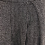 Look de otoño de closet BCN con el pantalón Aki de punto espiga gris