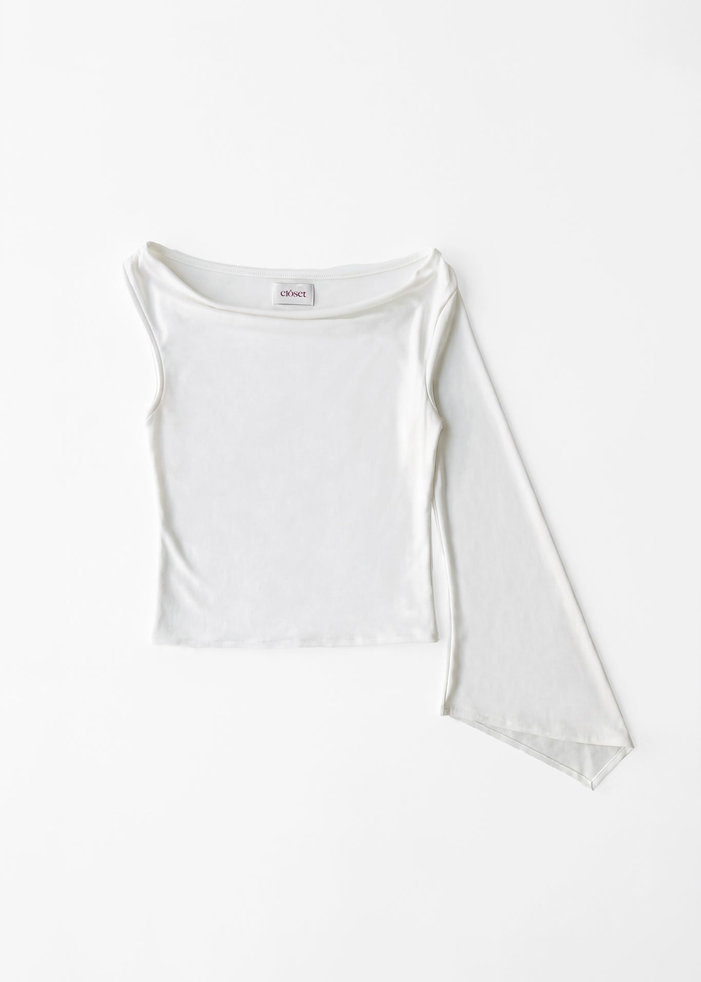 Top Lara crema de modal para mujer, vista frontal – hecho a mano en Barcelona por closet BCN
